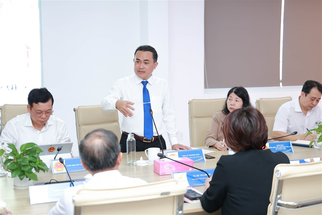 LHU và UBND tỉnh Đồng Nai trao đổi định hướng phát triển công nghệ cao giai đoạn mới